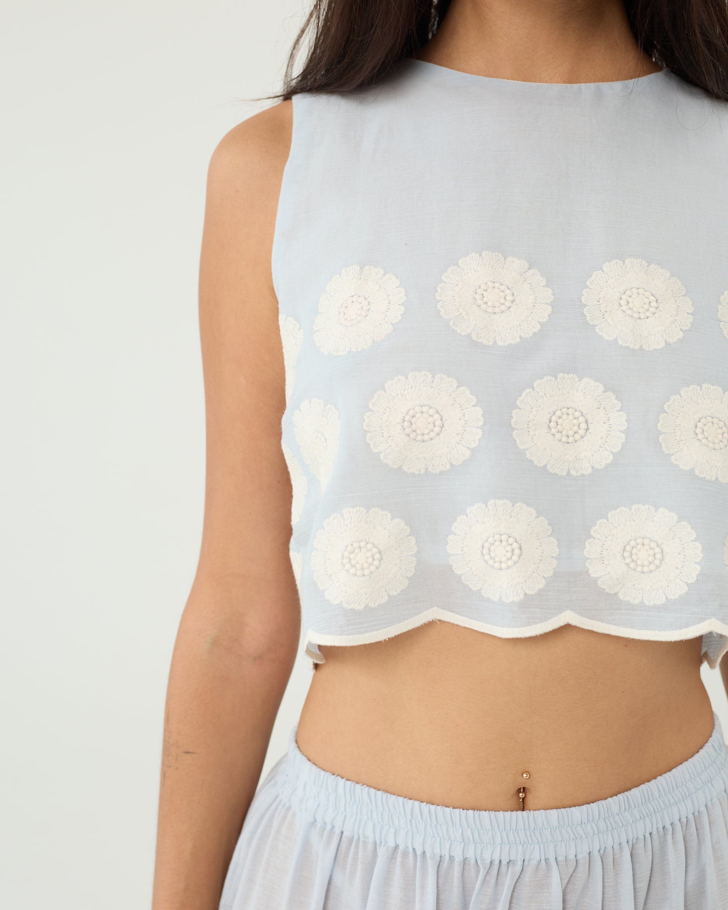 Broderie top