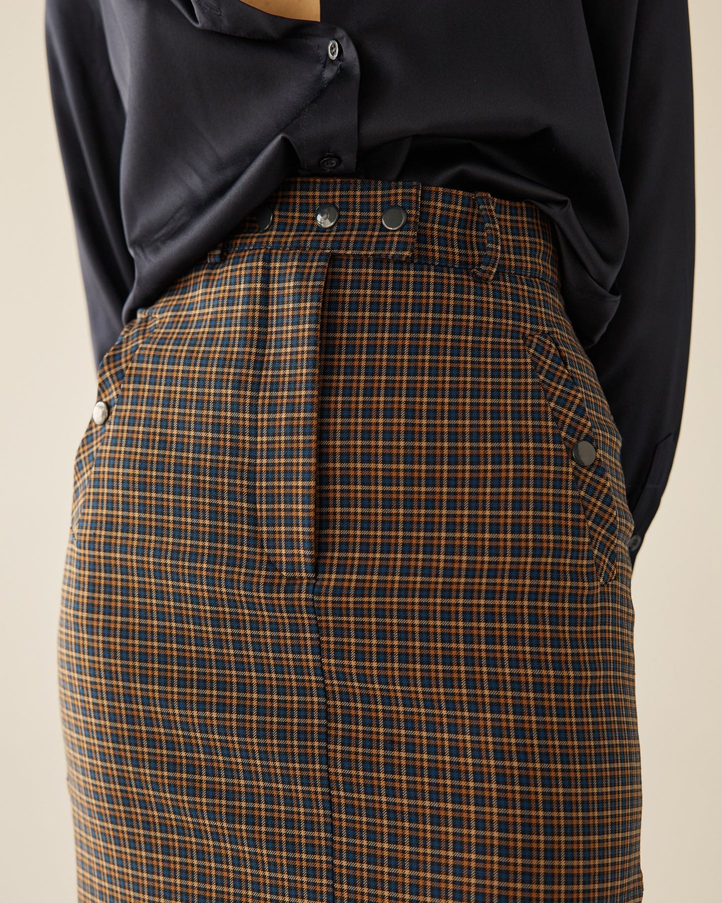 Midi pencil skirt